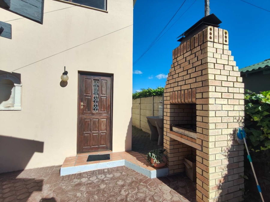 To Let 2 Bedroom Property for Rent in Mossel Bay Central Western Cape